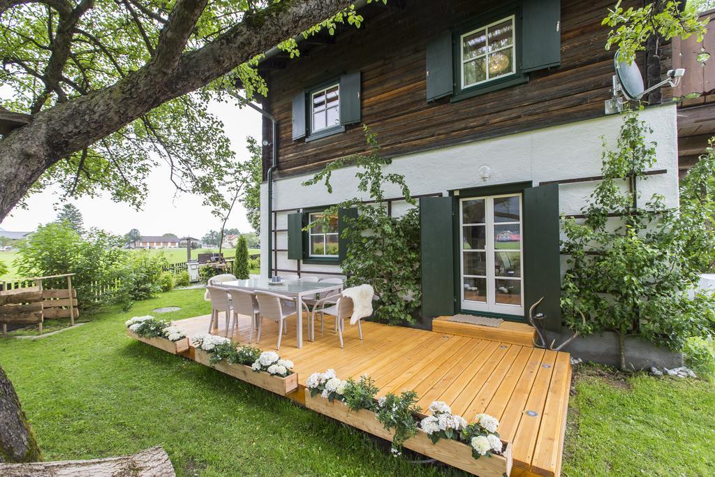 Forest Chalet, 15 Min To Salzburg Olt Town, And Most Beautiful Lakes, Secluded Location, 1,000 Sqm Garden, Mountainview, Panorama Sauna, Bath Whirlpool, Bbq&Bikes&Sunbeds For Free, Up To 10 P Golling an der Salzach Luaran gambar