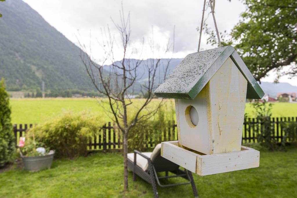 Forest Chalet, 15 Min To Salzburg Olt Town, And Most Beautiful Lakes, Secluded Location, 1,000 Sqm Garden, Mountainview, Panorama Sauna, Bath Whirlpool, Bbq&Bikes&Sunbeds For Free, Up To 10 P Golling an der Salzach Luaran gambar